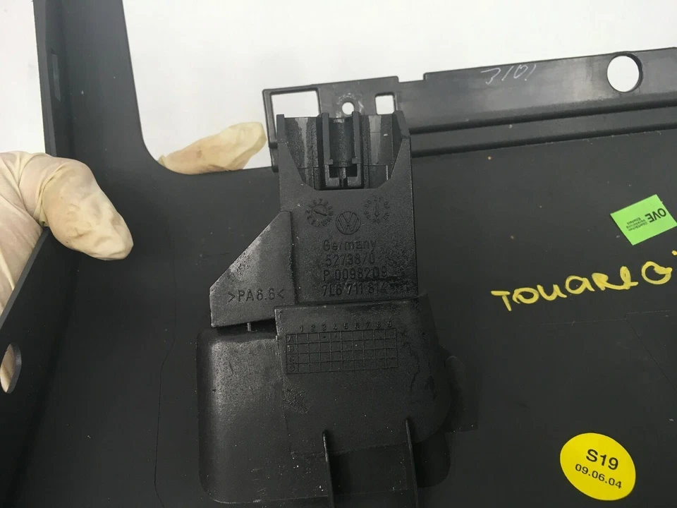 Volkswagen Touareg 2005 columna de dirección delantera izquierda lado del conductor cubierta moldura OEM+ Foto 3 de 4