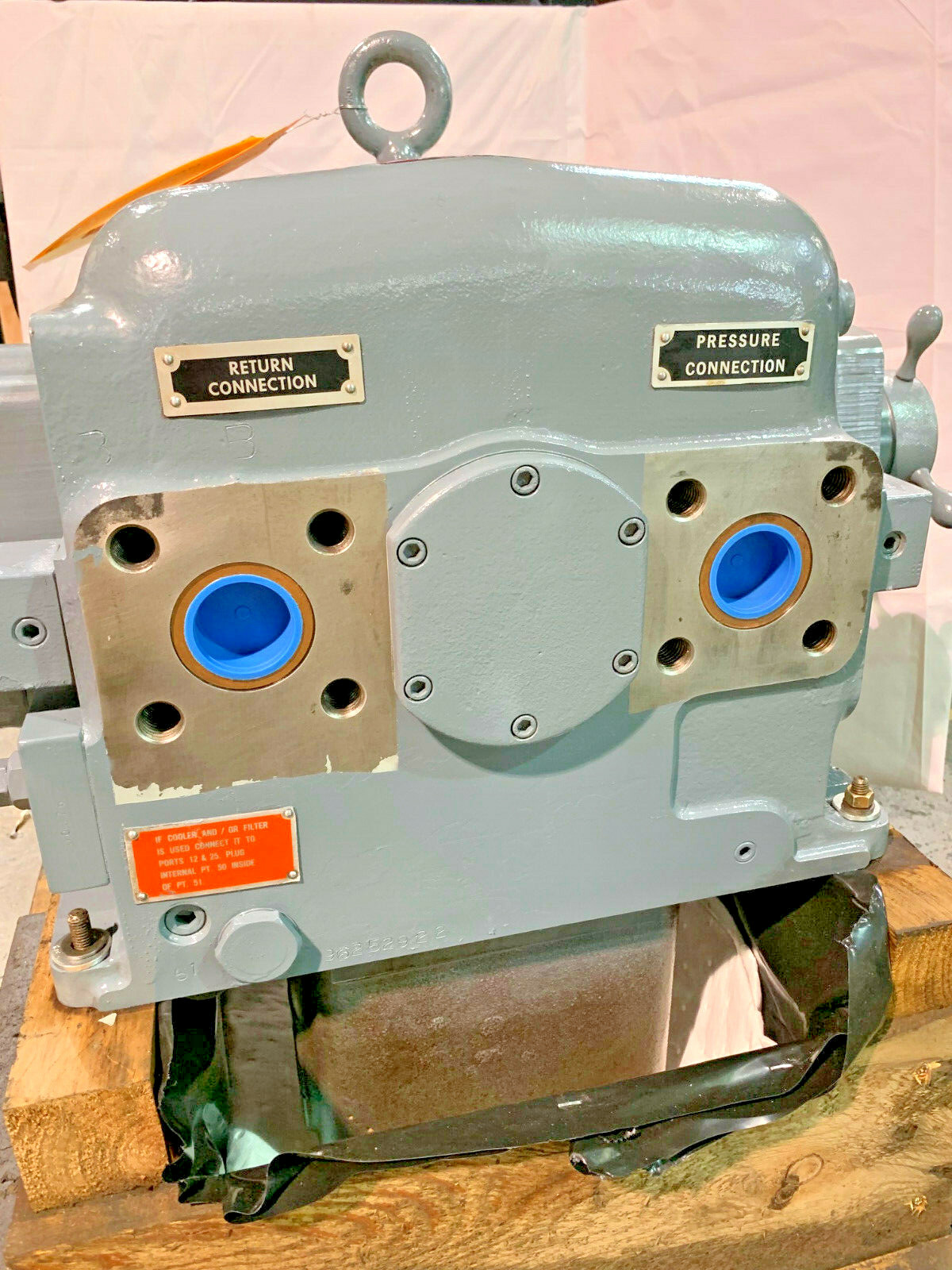 Oilgear D2011 Pump see available models, includes 2 Year Warranty eBay