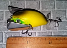 #YC Bite Time Copy of Pompadour Jr. Lure Yellow/Chatreuse Looks like Cicada !!