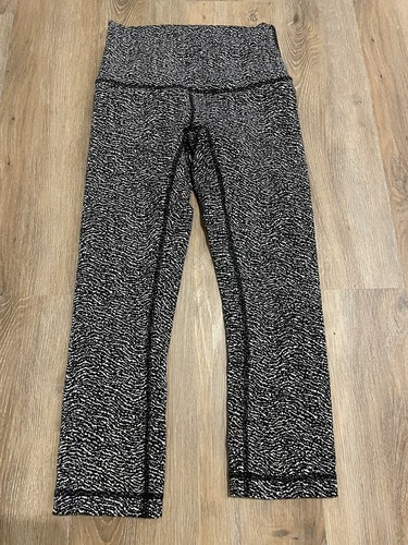 Lululemon Leggings Cropped Pants Size 4 