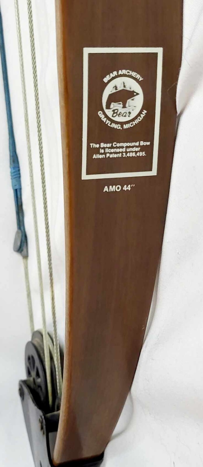 Rare VTG Compound Bow Bear Archery Whitetail Hunter Draw AMO 44" Arrow