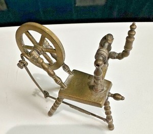 Brass Miniature Spinning Wheel – 4.5" x 5.5" UK Made Collectible