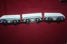 Wooden Magnetic Passenger Train Engines  Passenger Car 3 pieces total