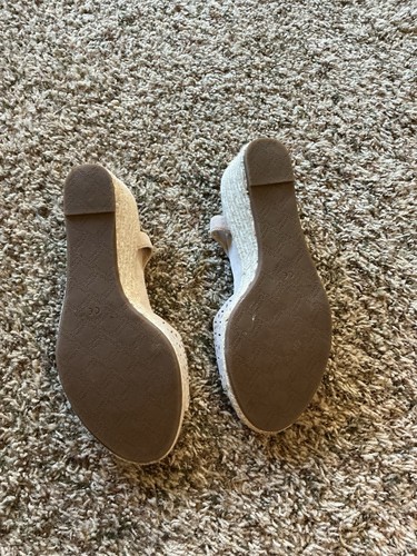 Vionic Ariel Keilsandalen Wildleder taupe Größe 9,5 gebraucht, in einwandfreiem Zustand - Bild 12 von 14