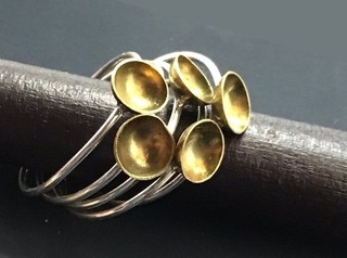 Sehr außergewöhnlicher Ring aus Silber Bronze – Goldschmiedearbeit Unikat