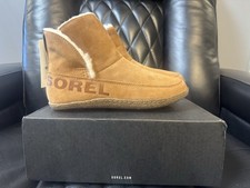 SOREL WOMEN’S NAKISKA BOOTIE - SIZE 8 - CAMEL BROWN/NATURAL
