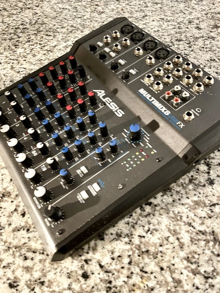 Alesis MultiMix 8 USB FX – 8 Channel Compact Mixer -NO POWER CABLE - Image 2 of 4