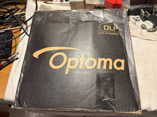 OPTOMA TX6313D HD 3D Projector 3500 LUMENS 1080p/60FPS - GREAT FOR GAMING!! - Picture 11 of 11