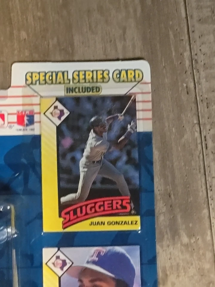 Starting Lineup 1993 Edition  Special Series Card  Juan Gonzalez Figure - Image 2 of 4
