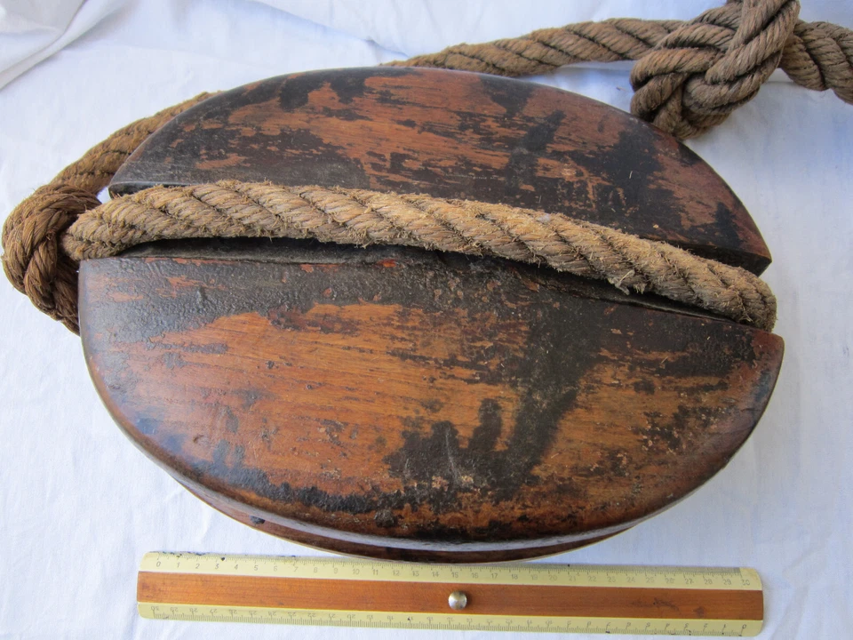 OBJET DE MARINE GRANDE POULIE ANCIENNE EN BOIS - Photo 2/4