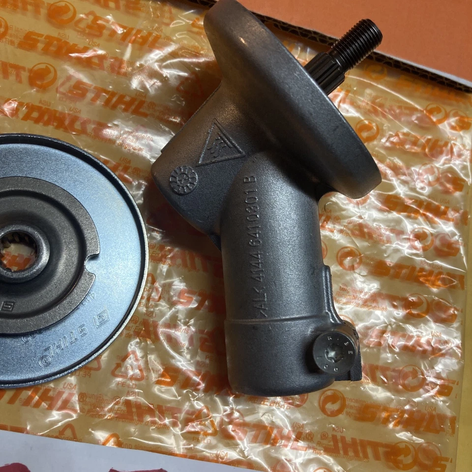 NEW Genuine OEM STIHL FS 70R Trimmer Gearbox Gear Head Assembly - Image 3 of 4