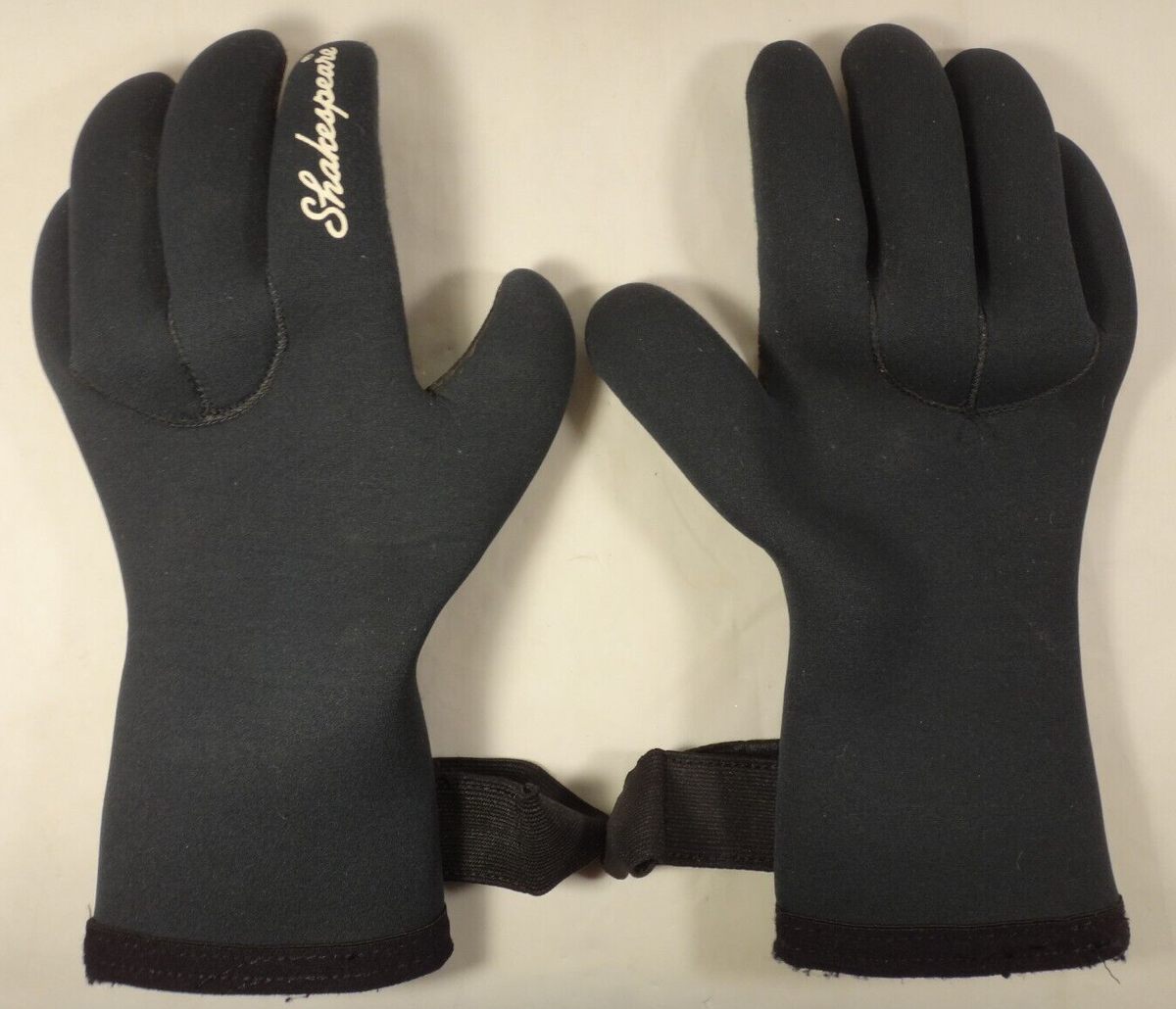 Shakespeare Green Neoprene Rubber Fishing Gloves Gear Sportsmen Men M Med  *Read