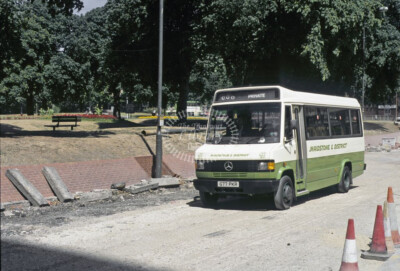 Foto Maidstone & District Mercedes 1077 G77PKR in 1990 - Geoffrey Morant
