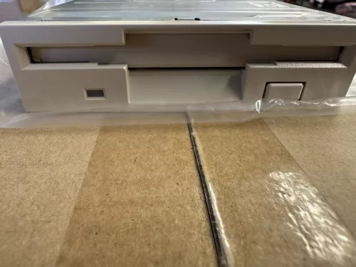 TEAC FD-235HF C891 3,5" Floppy Laufwerk in beige