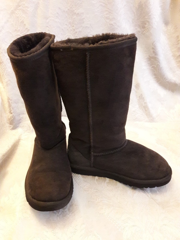 UGG 5229 Classic Tall Women's YOUTH Boot Size 4 Dark Brown USED Good Condition