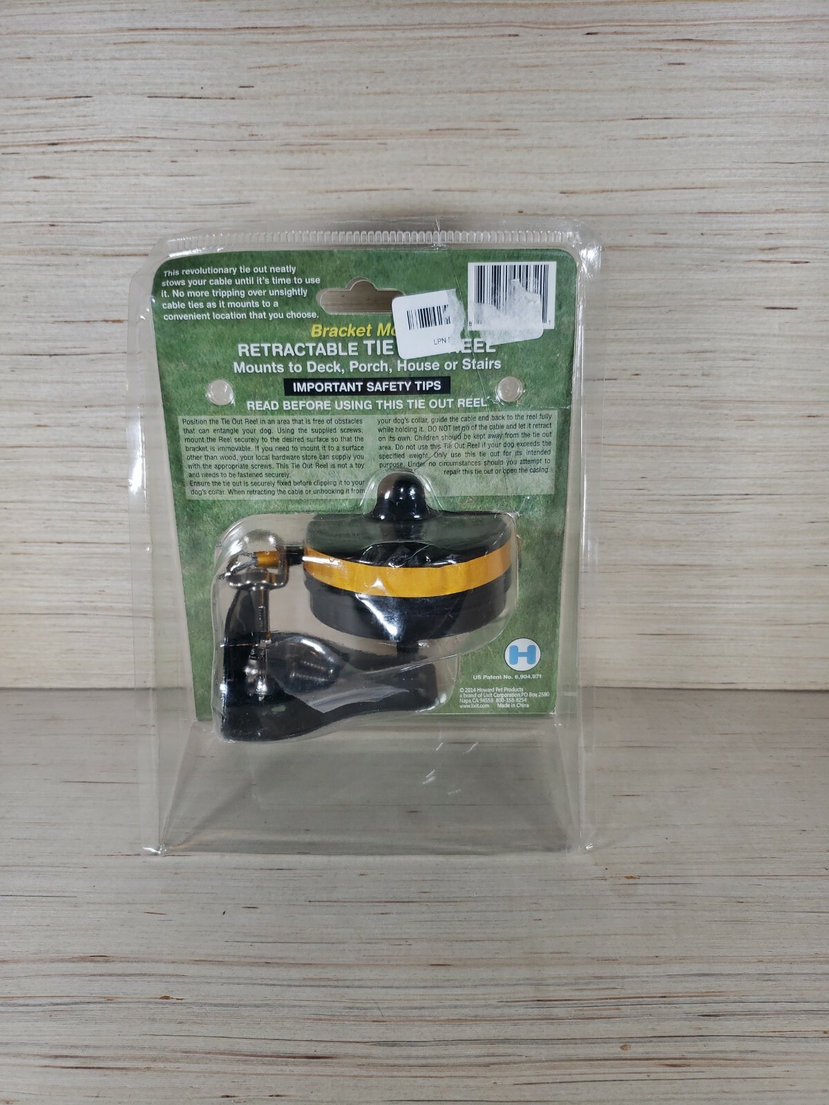 Howard Pet Products Retractable Tie Out Reel Dog Yard Bracket Mount Up