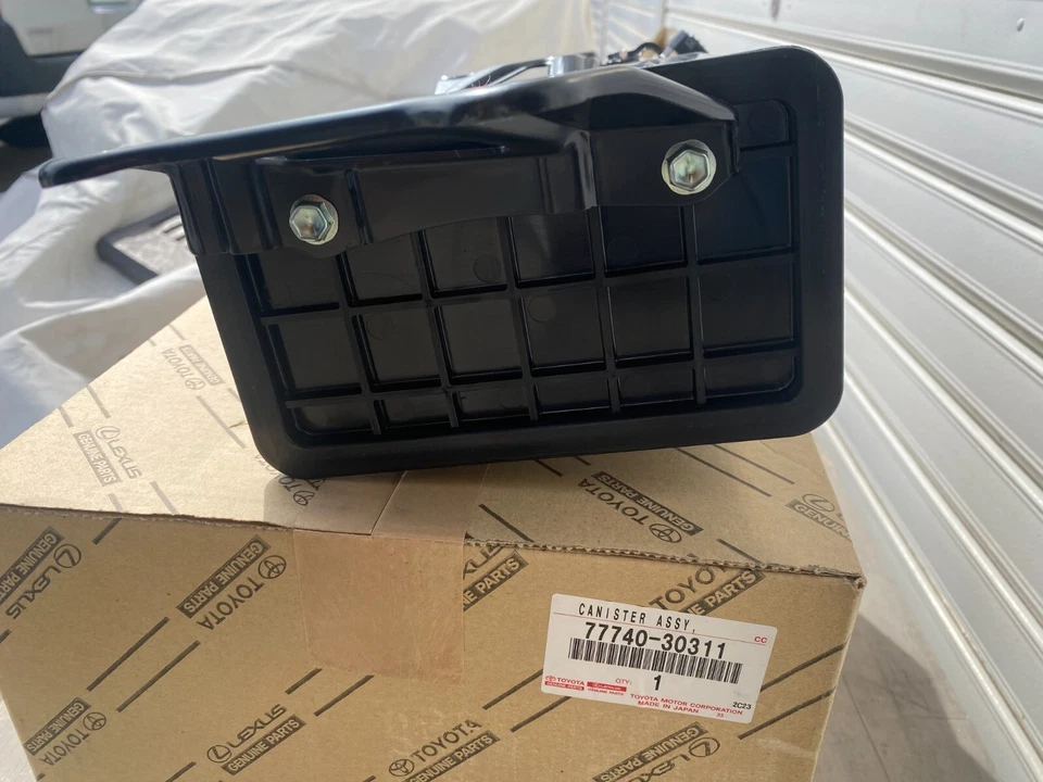 Conjunto de bote genuino Lexus, carbón 77740-30311 para GS 400 GS430 GS 300 Foto 3 de 4