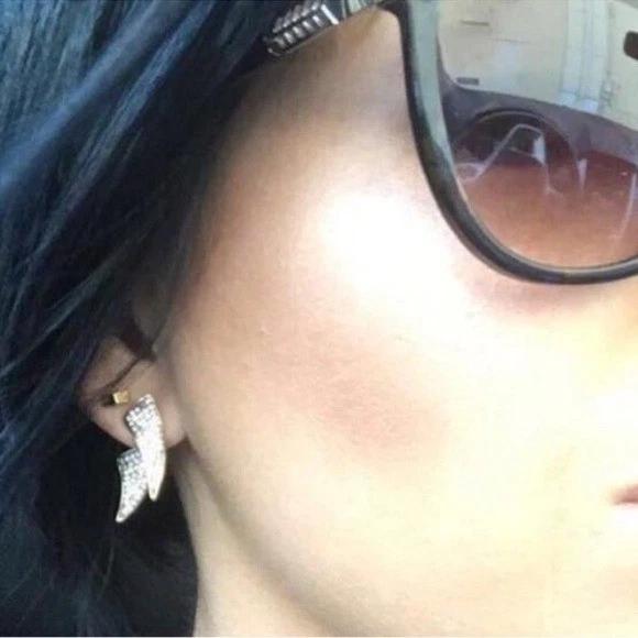 Stella & Dot | Pendientes | Chaquetas de cuerno pavé de oro Foto 3 de 4