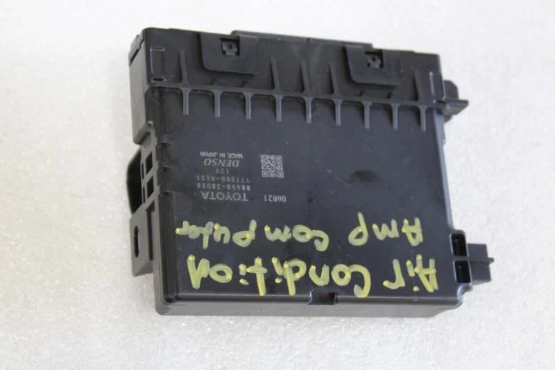 Módulo de control de temperatura Lexus GS350 2014 88650-30U80 Foto 2 de 4