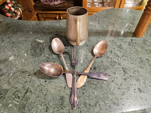 Taza india vintage años 20 con 3 cucharas y tenedor de metal pesado con pátina - Imagen 2 de 10