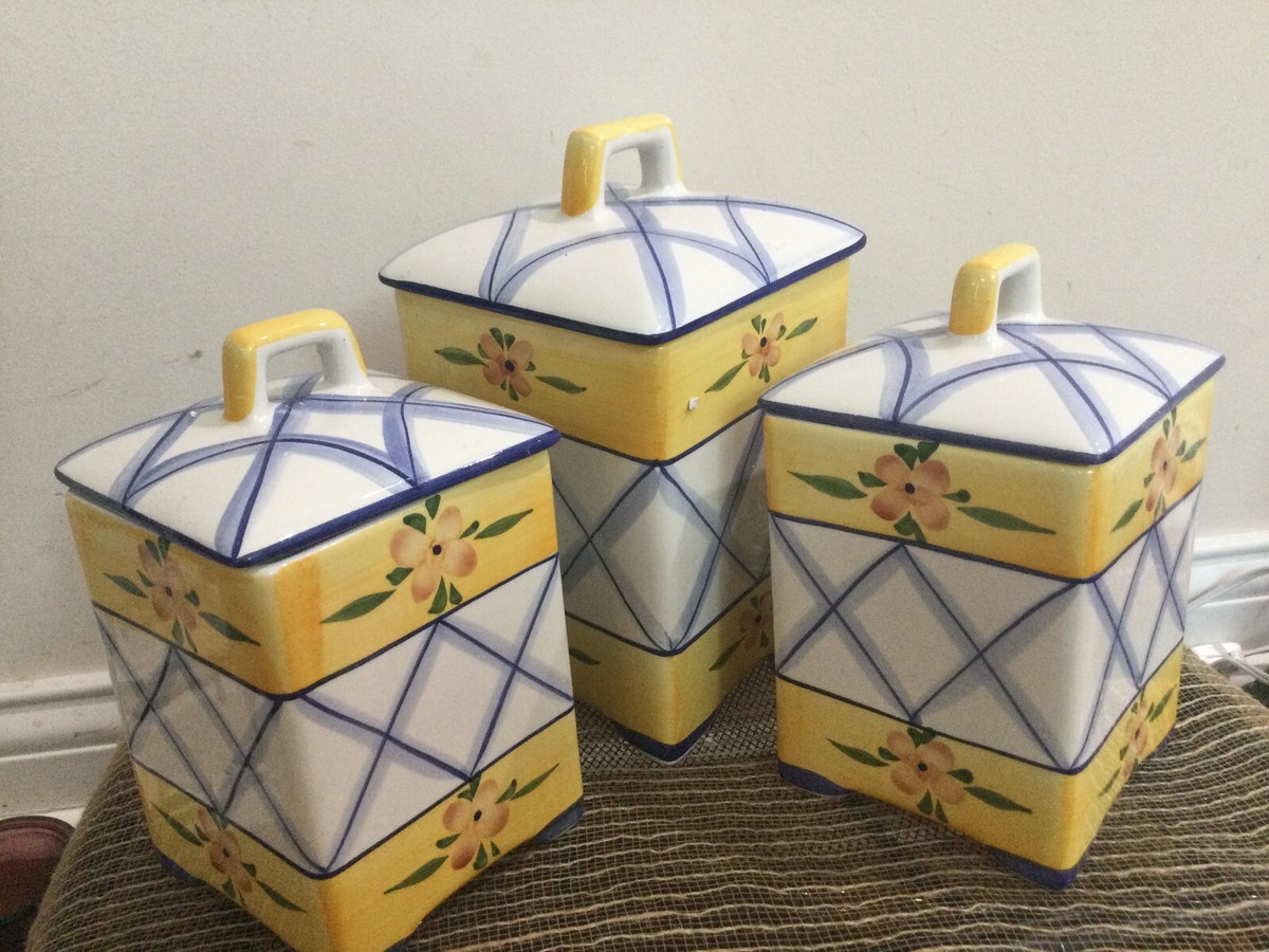ジャネット デルファイトブルー メジャリング 4cup set 1930's Set 3 VTG Jay Willfred of Andrea Sadek Canister Set Yellow/Blue