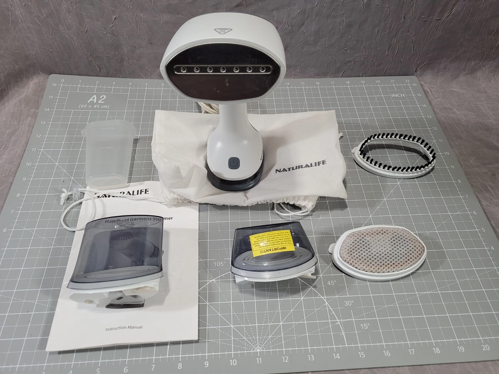 Naturalife Garment Steamer Model 722NA-006 Foldable Portable w/ Attachments