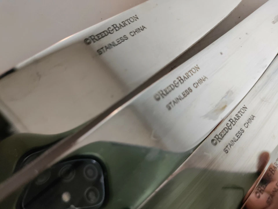 Lote de 14 Cuchillos Reed & Barton Cubiertos Inoxidable Cuchillo Repuesto 3 Filetes Foto 2 de 4