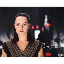 Daisy Ridley Signed Photo #14 (11x14)