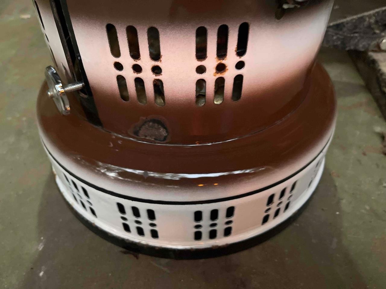 Perfection 750 Enamel Parlor Cabin Porch Oil Kerosene Heater Lantern Stove