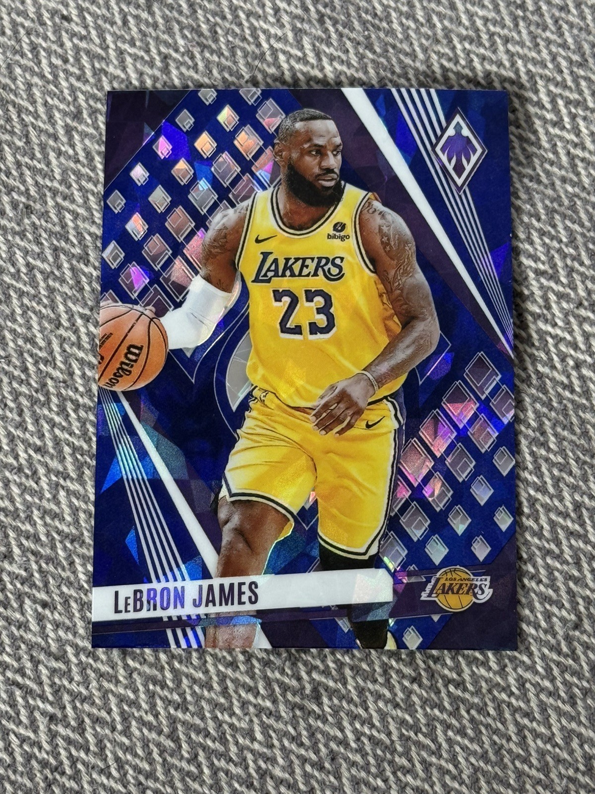 2023-24 Panini Phoenix LeBron James #211 Blue Ice Los Angeles Lakers Basketball