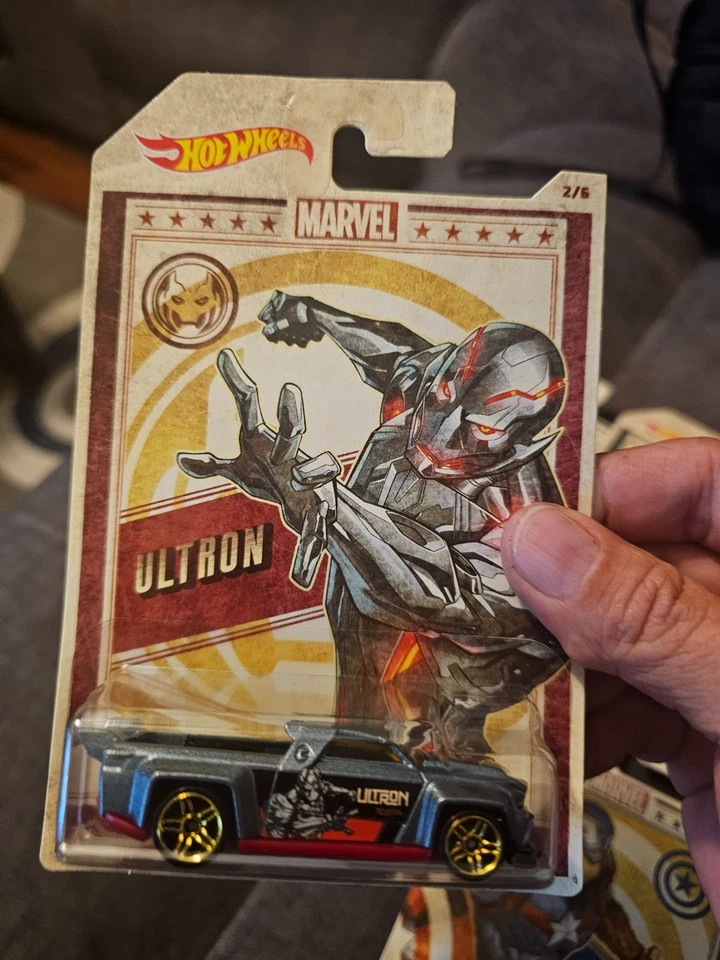 HOT WHEELS 2018 MARVEL CHARACTERS SET OF 6 SEALED IRONMAN, LOKI, RED SKULL, ETC - Image 4 of 4