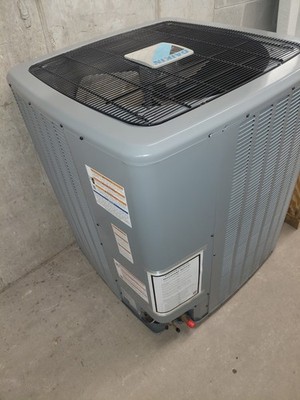 Daikin DZ9VCA3610AA Central Air Conditioner 208-230V Gray 1 Phase