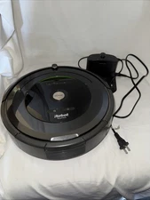 iRobot Roomba 685 Robotic Vacuum Works