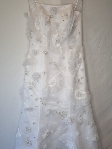 Isabella Faye White Organza Fan Embellished Beaded Train Wedding Dress Sz 12 - Picture 2 of 14