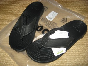 crocs bogota flip flops