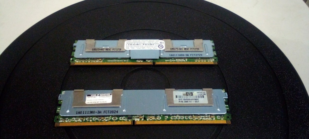 2 x2GB (4GB total) 