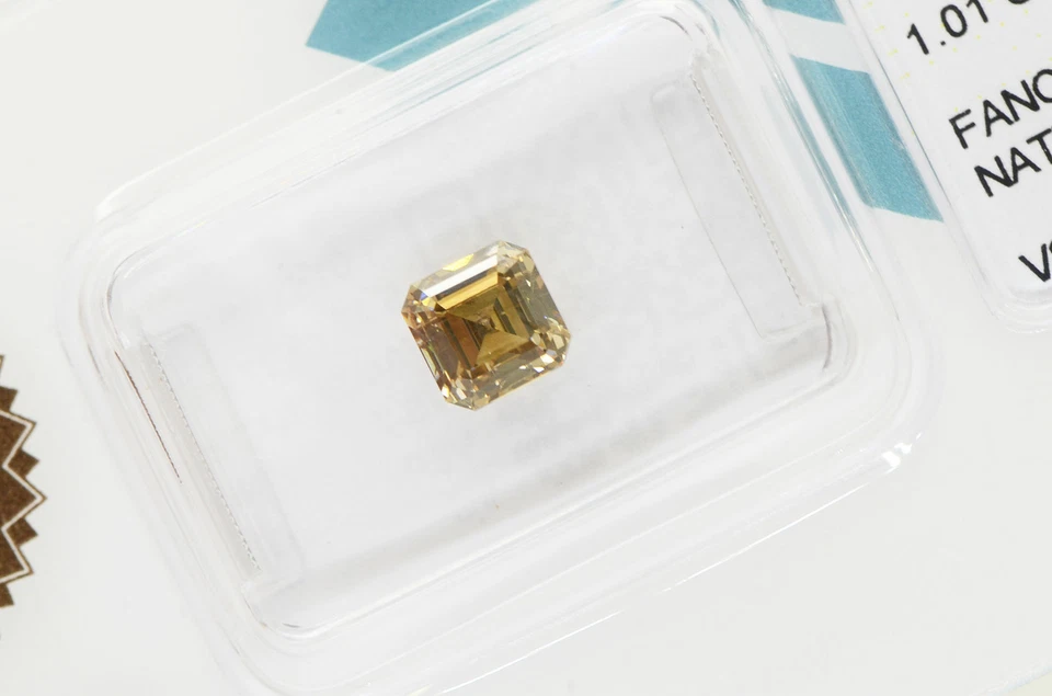 Emerald Shape Diamond Fancy Brown Color Loose 1.01 Carat VS2 IGI Certificate - Image 2 of 4