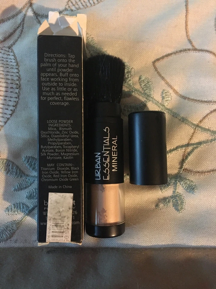 Urban Essentials Tap N Glow Loose Mineral Powder Foundation First Day NIB NEW - Image 2 of 3