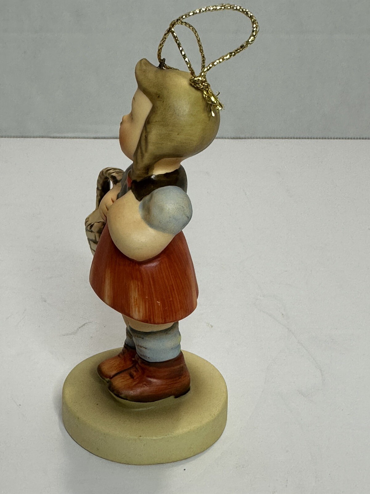 Vintage A Reproduction By SCHMID 1984 2nd Edition Girl Figurine Berta Hummel