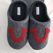 True Religion Gray/Red Horseshoe Logo Slippers Men's Size SMALL 7/8 NEW