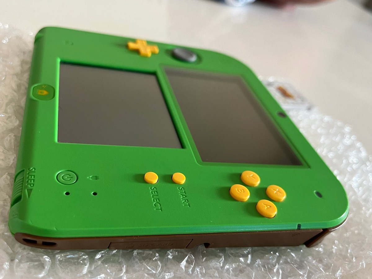 Nintendo 2DS Legend of Zelda Limited Edition Green & Brown w/ 64G