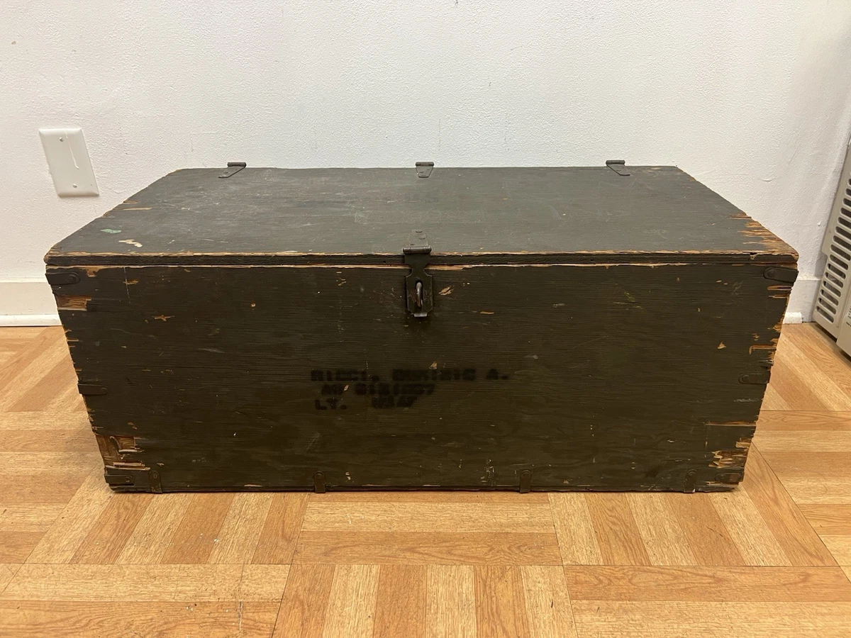 Vintage Foot Locker In Collectible Military Surplus Boxes & Chests