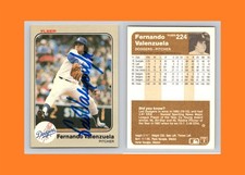 FERNANDO VALENZUELA 1983 Fleer Autographed card w/ Authentic Signature