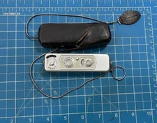 Minox Wetzlar Subminiature Film Camera Complan 15mm 3.5 Lens w/Chain & Case Spy