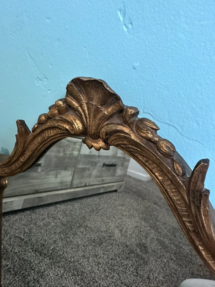 Espejo de madera tallada a mano dorado vintage años 40.  Estilo Floral ¡RARO! Foto 3 de 4