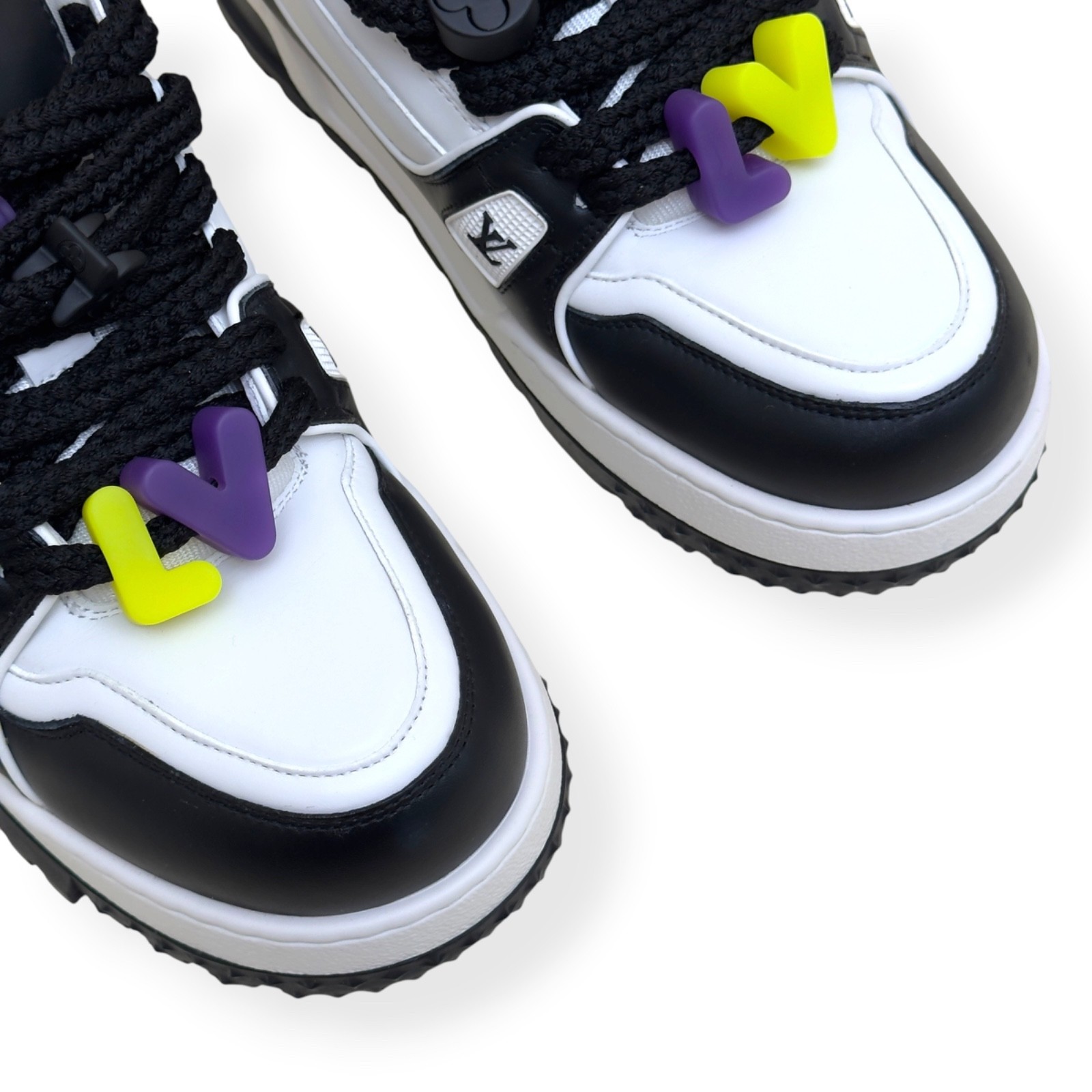 LOUIS VUITTON MAXI LV TRAINER SNEAKER BLACK / WHITE UK9.5 RRP£1350 image 6