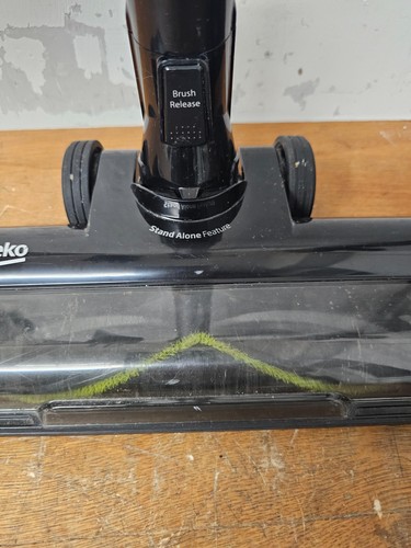 Beko PowerClean Upright Vacuum Cleaner 28.8V 165W + Stand & Accessories VRT94929 - Picture 2 of 24