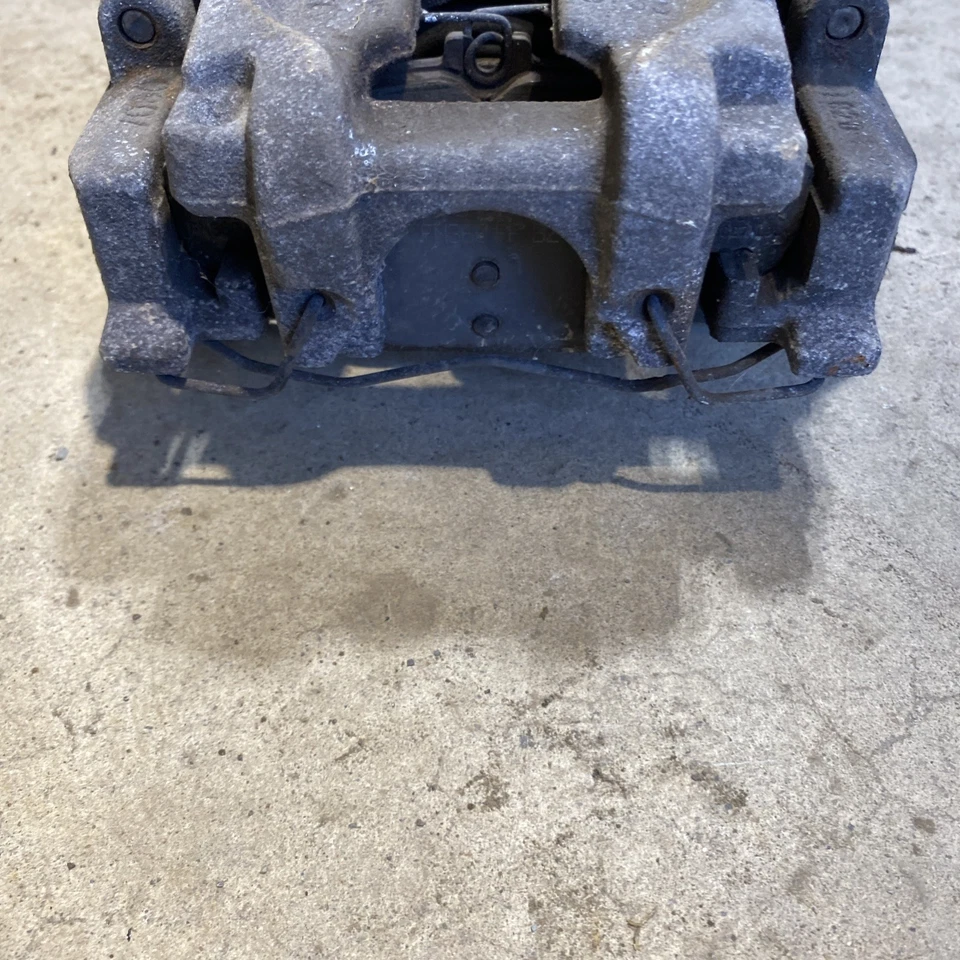 2020 2021 2022 2023 2024 Subaru Legacy 2.4 Xt Touring Rear Left Caliper - Image 2 of 4