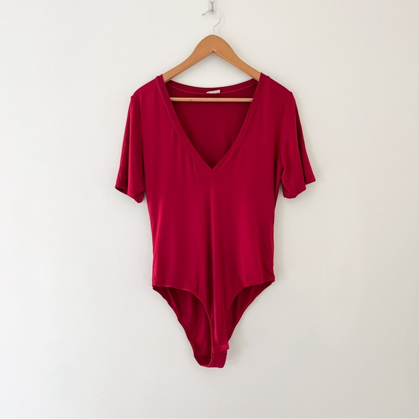 Free People Intimately Red V-Neck T-Shirt Bodysuit Top, Size Large