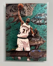 1997-98 Metal Universe #109 Kevin Garnett - TIMBERWOLVES MVP HOFer 🏀🔥